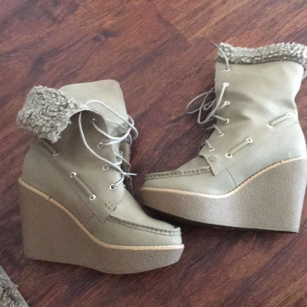 Leila Stone Wedge Boots